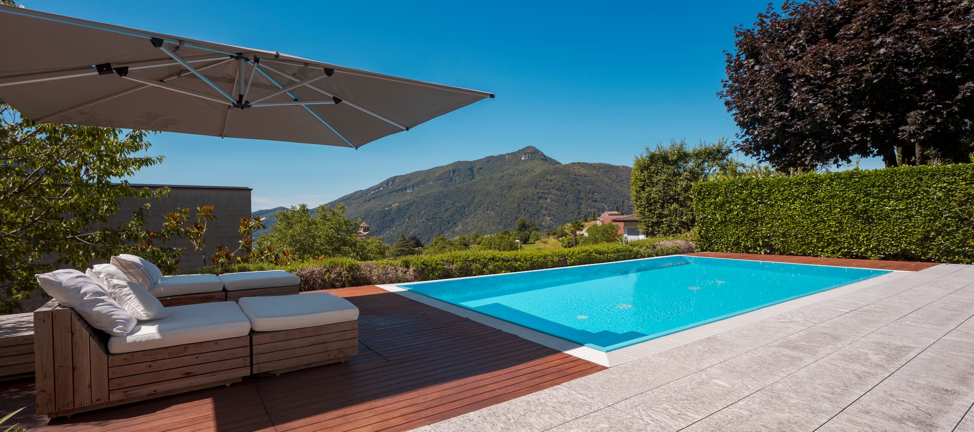 CREATION_DE_PISCINE_JARDIN_2 | RP Paysage Quels critères pour choisir votre plage de piscine ? Mulhouse