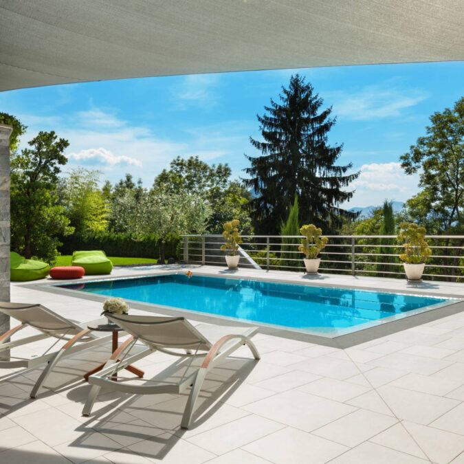 Cr&eacute;ation de piscine dans votre jardin &agrave; Altkirch et Mulhouse Montb&eacute;liard