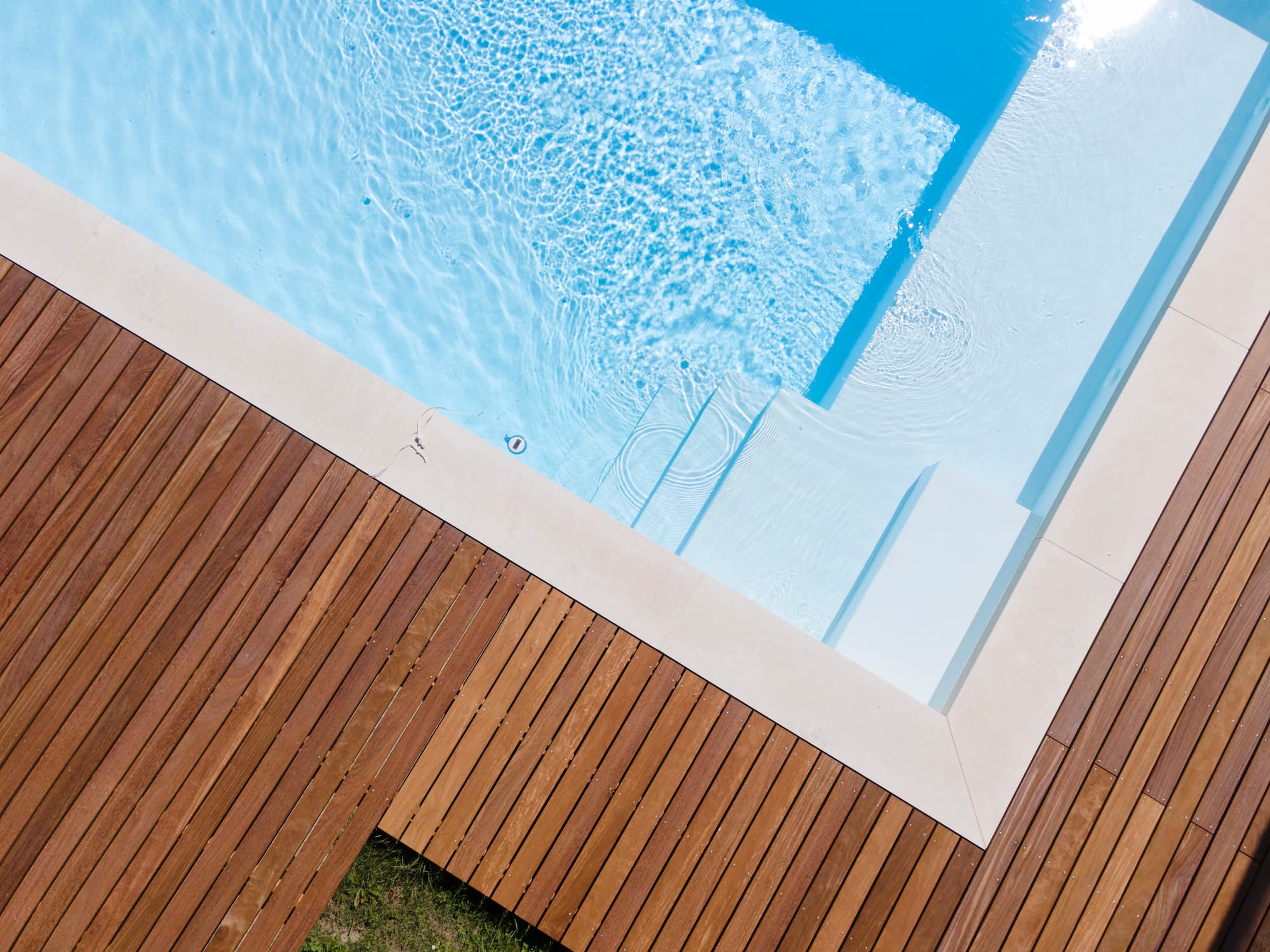 PLAGE_PISCINE | RP Paysage Quels matériaux privilégier pour une plage de piscine à la fois esthétique et durable ? Wittenheim