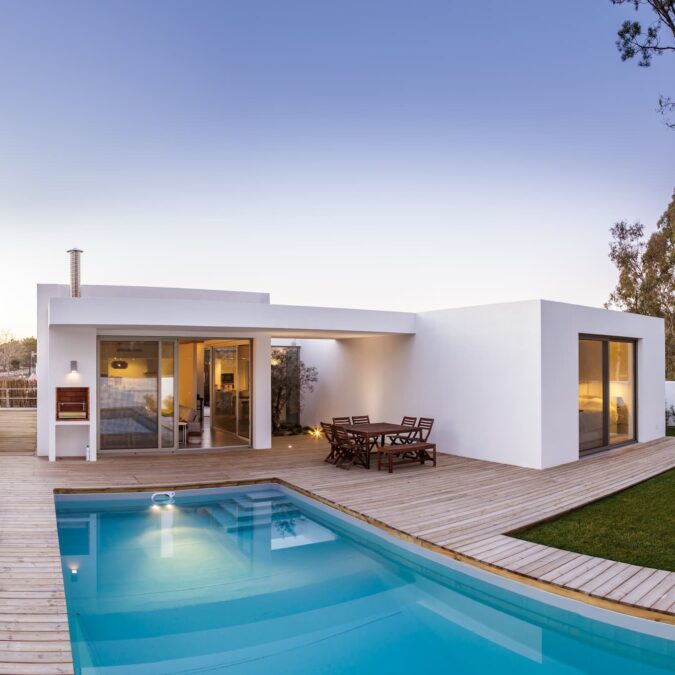 Poolhouse ou local technique : que faut-il vraiment pr&eacute;voir &agrave; c&ocirc;t&eacute; de sa piscine ? Guebwiller